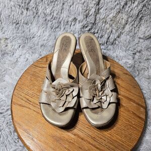 BOC Born Flower Heels Womens Size 10 EU 42 Leather Floral Slip On Open Toe Pumps